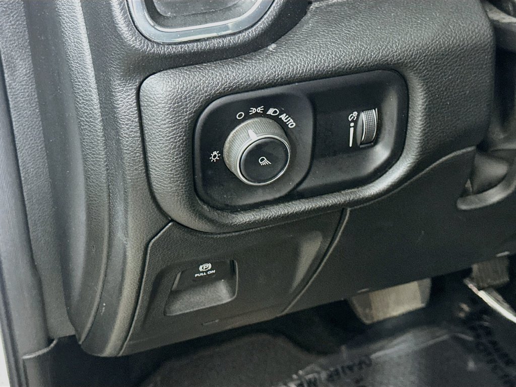 Used 2024 RAM 1500 Laramie RWD image 24