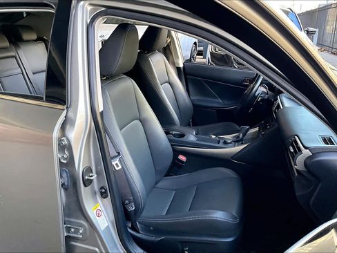 Used 2018 Lexus IS 300 w/ Accessory Package image 8