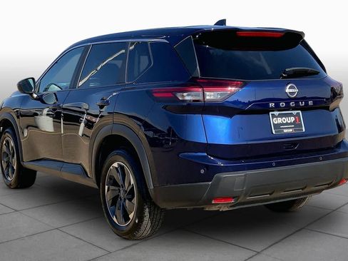 Used 2025 Nissan Rogue SV FWD image 12