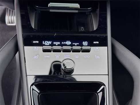 New 2026 Porsche Cayenne S image 22