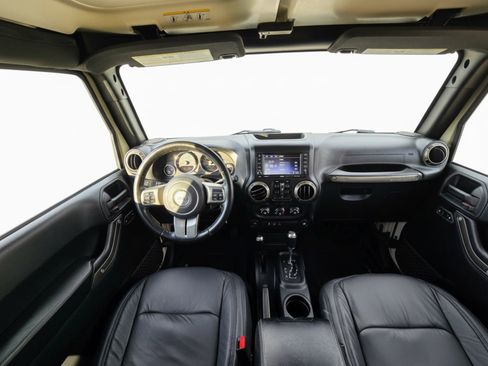 Used 2018 Jeep Wrangler Unlimited Sport AWD/4WD image 11