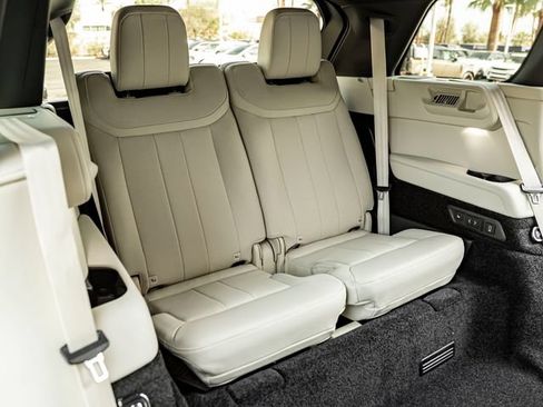 New 2026 Land Rover Range Rover Long Wheelbase SE AWD/4WD image 36