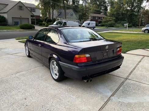 Used 1997 BMW M3 Coupe RWD image 3
