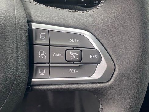 New 2026 Jeep Compass Limited image 18