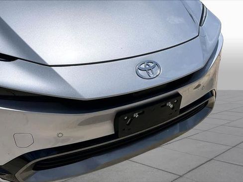 Certified 2025 Toyota Prius Limited w/ Limited Premium Package FWD image 30