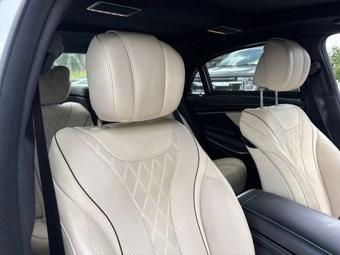 Used 2019 Mercedes-Benz S 560 4MATIC Sedan image 26