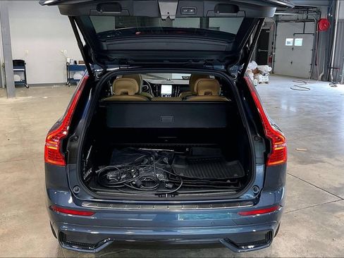 Used 2024 Volvo XC60 T8 Ultimate w/ Protection Package Premier AWD/4WD image 5