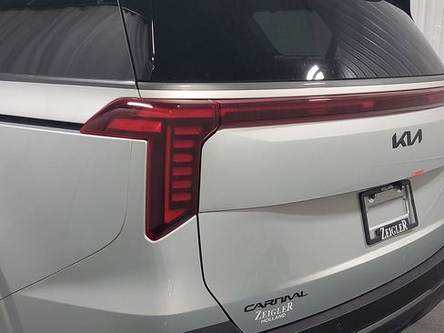 New 2026 Kia Carnival SX Prestige FWD image 39