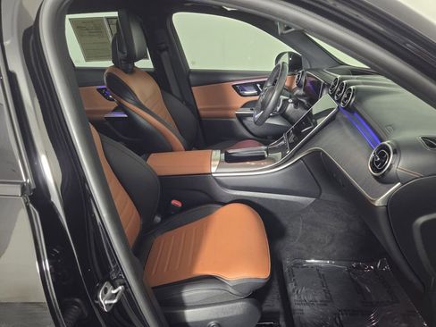 Used 2023 Mercedes-Benz GLC 300 image 32