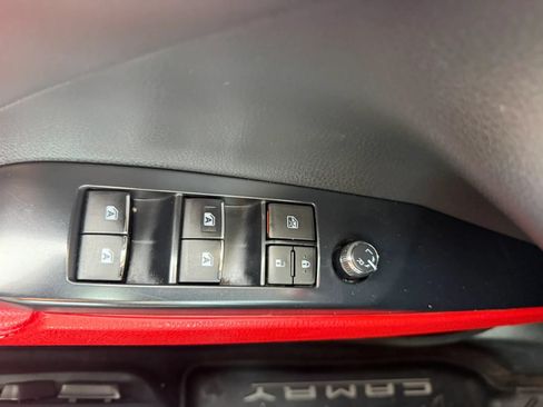 Used 2020 Toyota Camry XSE FWD image 25