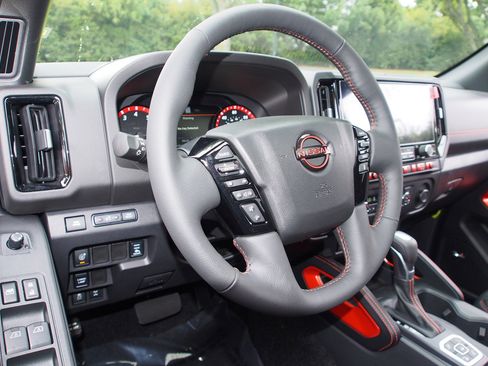 New 2026 Nissan Frontier PRO-4X w/ Pro Premium Package AWD/4WD image 14