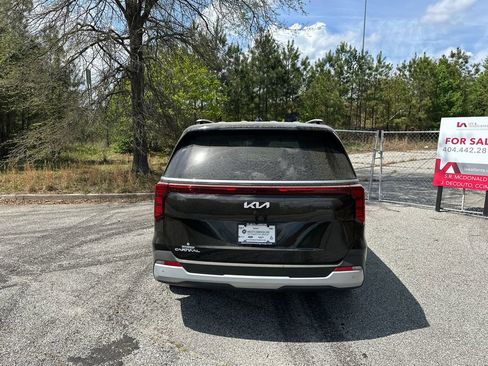 New 2026 Kia Carnival EX FWD image 6