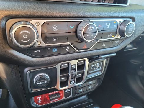 Used 2025 Jeep Wrangler Unlimited Sport S 4xe image 18