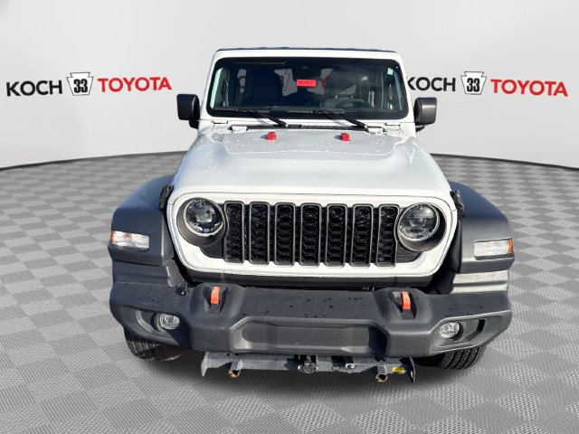 Used 2024 Jeep Wrangler Unlimited Sport AWD/4WD image 2