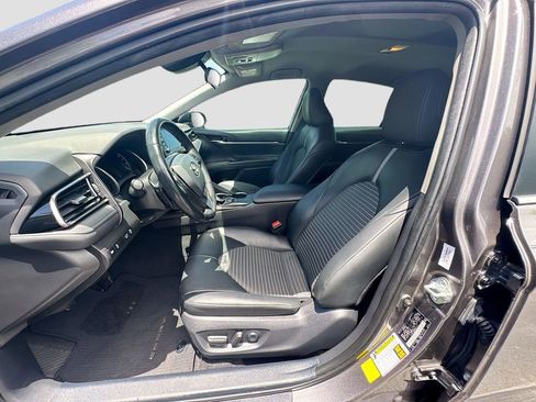 Used 2022 Toyota Camry SE FWD image 20