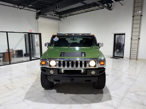 Used 2005 HUMMER H2 w/ Preferred Equipment Group AWD/4WD image 2