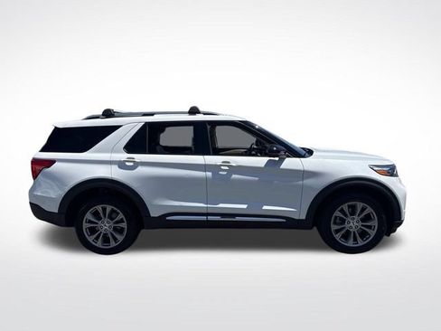 Certified 2022 Ford Explorer Limited w/ Equipment Group 301A AWD/4WD image 10