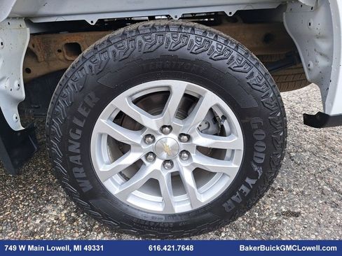 Used 2022 Chevrolet Silverado 1500 LT image 32