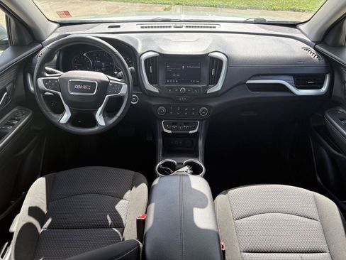 Used 2024 GMC Terrain SLE AWD/4WD image 10