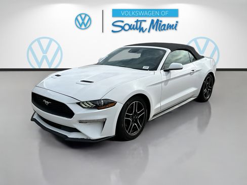 Used 2022 Ford Mustang Convertible w/ Equipment Group 101A image 3
