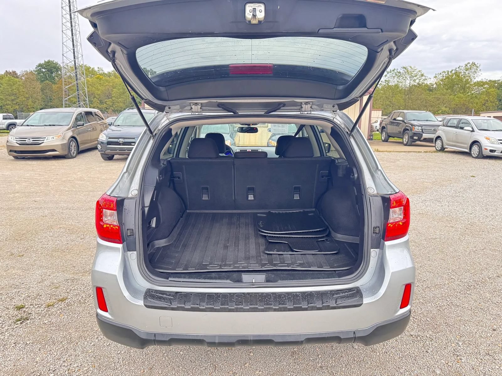 Used 2016 Subaru Outback 2.5i Premium w/ Popular Package #2 AWD/4WD image 23
