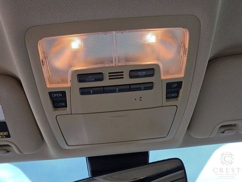 Used 2019 Toyota Highlander XLE FWD image 20