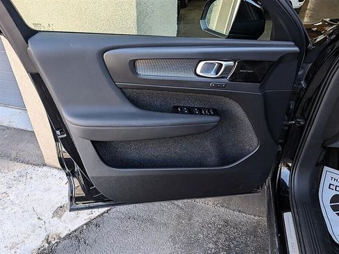 Used 2021 Volvo XC40 P8 Recharge w/ Advanced Package AWD/4WD image 18