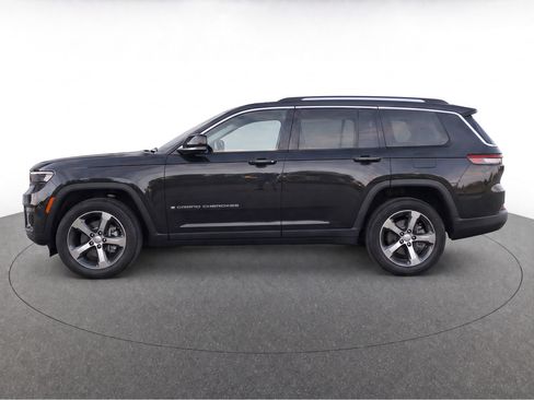 Used 2022 Jeep Grand Cherokee L Limited RWD image 6