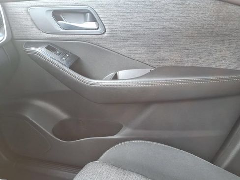 Used 2023 Nissan Rogue SV FWD image 23