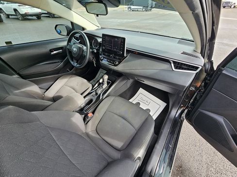 Used 2021 Toyota Corolla LE image 22