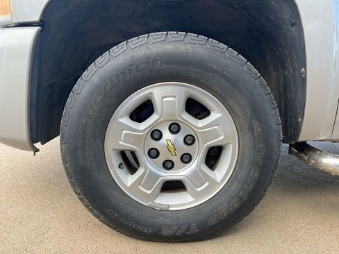 Used 2007 Chevrolet Silverado 1500 LT w/ 2LT Convenience Package image 10