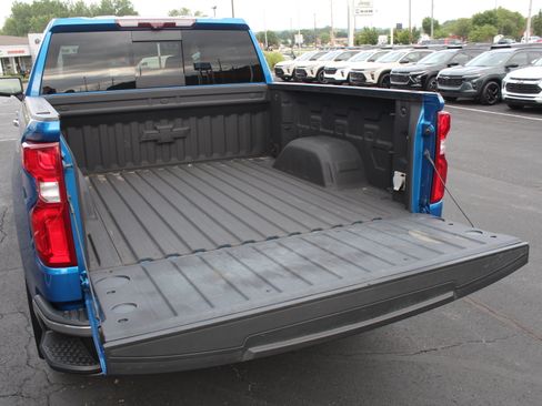 Certified 2022 Chevrolet Silverado 1500 LTZ w/ Technology Package AWD/4WD image 28
