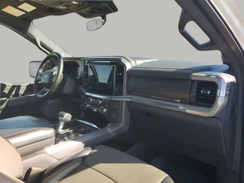 Used 2025 Ford F150 Lariat w/ Equipment Group 502A High image 14