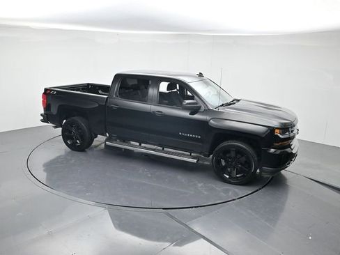 Used 2018 Chevrolet Silverado 1500 LT w/ All Star Edition image 40