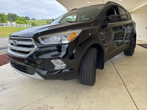 Used 2017 Ford Escape SE w/ Equipment Group 201A AWD/4WD image 7