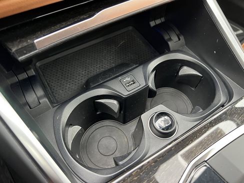 Used 2022 BMW 330i xDrive Sedan w/ Driving Assistance Package image 25