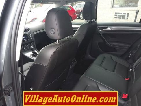Used 2017 Volkswagen Golf Alltrack SE image 25