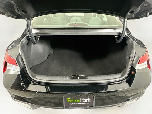 Used 2022 Hyundai Elantra SEL w/ Cargo Package FWD image 28