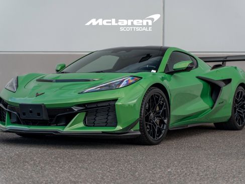 Used 2026 Chevrolet Corvette ZR1 w/ ZR1 Carbon Fiber Aero Package image 3