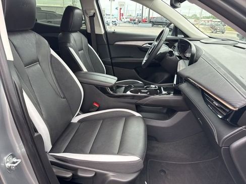 Used 2025 Buick Envision Sport Touring AWD/4WD image 17