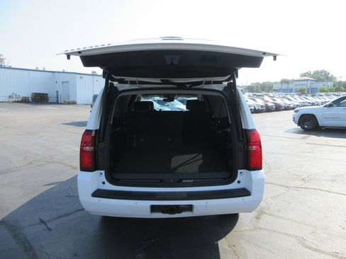 Used 2019 Chevrolet Suburban LT AWD/4WD image 8