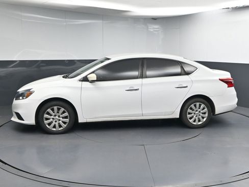 Used 2017 Nissan Sentra S FWD image 4