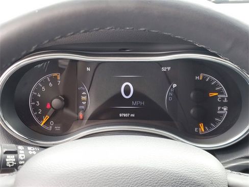 Used 2019 Jeep Grand Cherokee Limited w/ Luxury Group II image 19