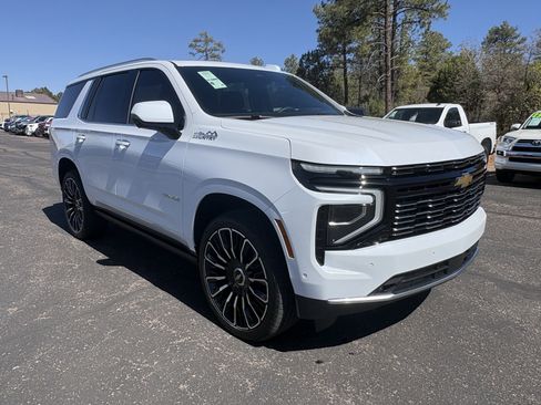 Used 2026 Chevrolet Tahoe High Country AWD/4WD image 2
