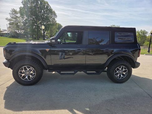 Used 2023 Ford Bronco Badlands image 4