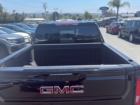 Used 2023 GMC Sierra 1500 Denali w/ Denali Reserve Package AWD/4WD image 8