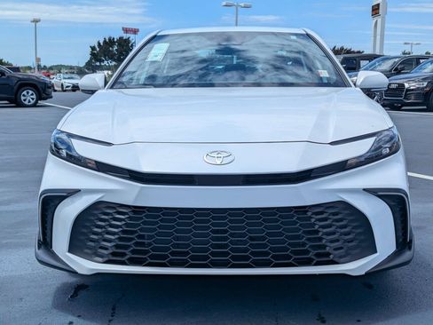 New 2026 Toyota Camry SE FWD image 12