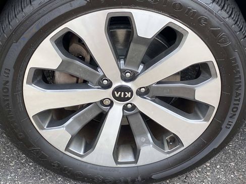 Used 2021 Kia Telluride EX w/ EX Premium Package AWD/4WD image 29
