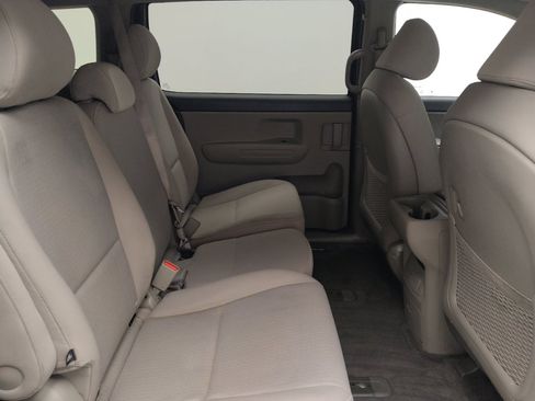 Used 2017 Kia Sedona LX FWD image 19