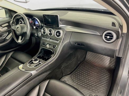 Used 2017 Mercedes-Benz C 300 4MATIC Sedan image 28